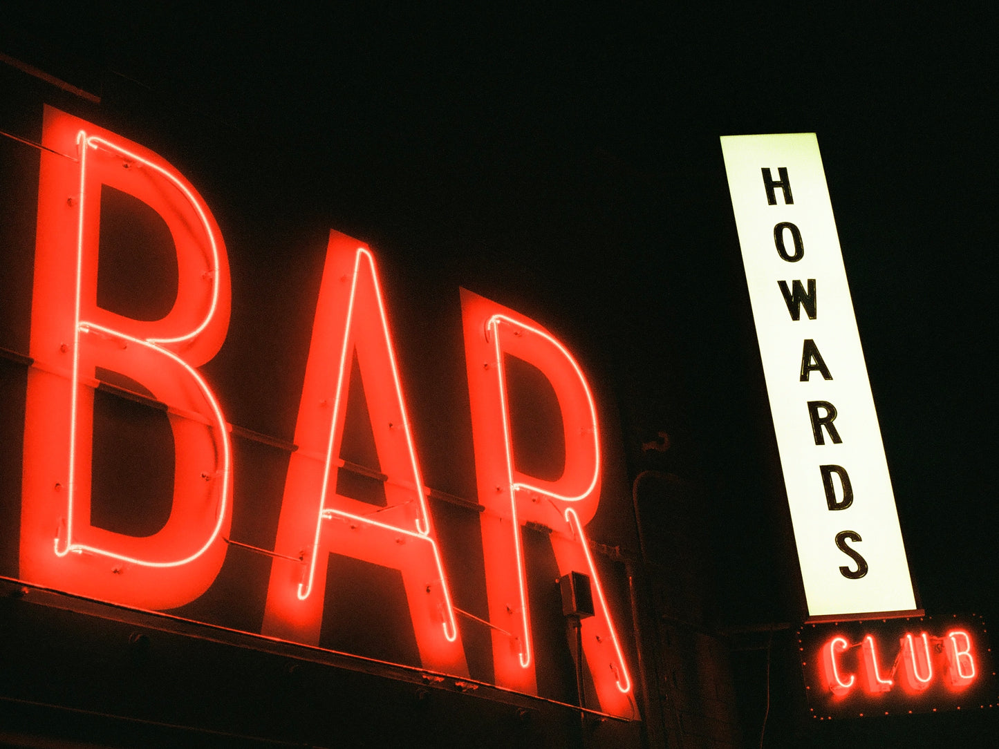 Howard Bar and Club